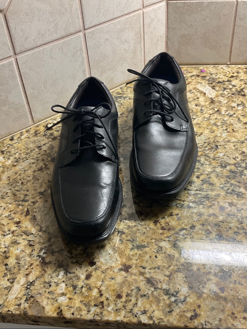 Dockers Black Leather Lace-Up Oxfords